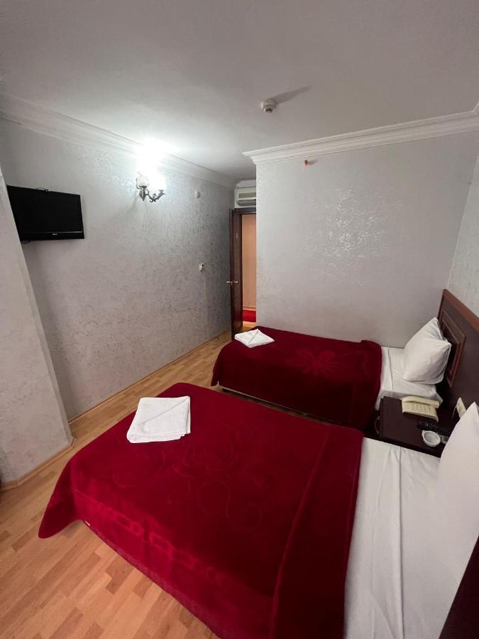 Red White Hotel Istanbul Exterior photo