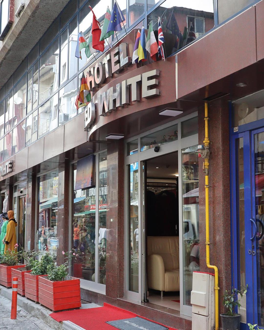 Red White Hotel Istanbul Exterior photo